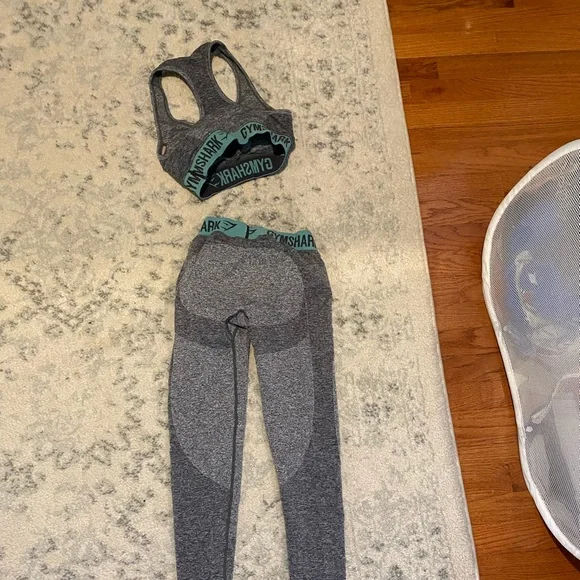 Gym shark workout set - Picture 2 of 2